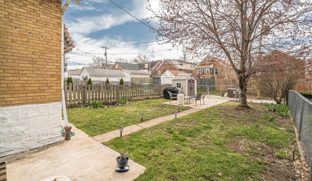 5464 Pernod Avenue - D Wellington - WC (46 of 50)