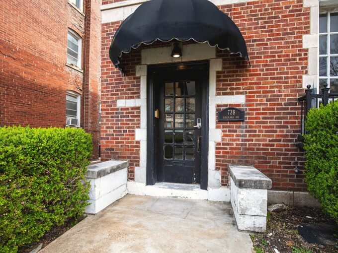 738 Kingsland Ave
