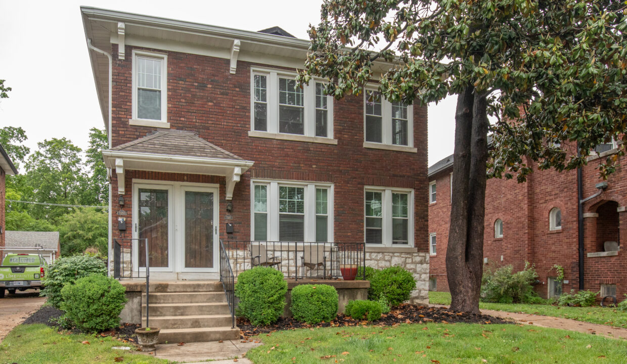 7325 A Lindell Blvd-1