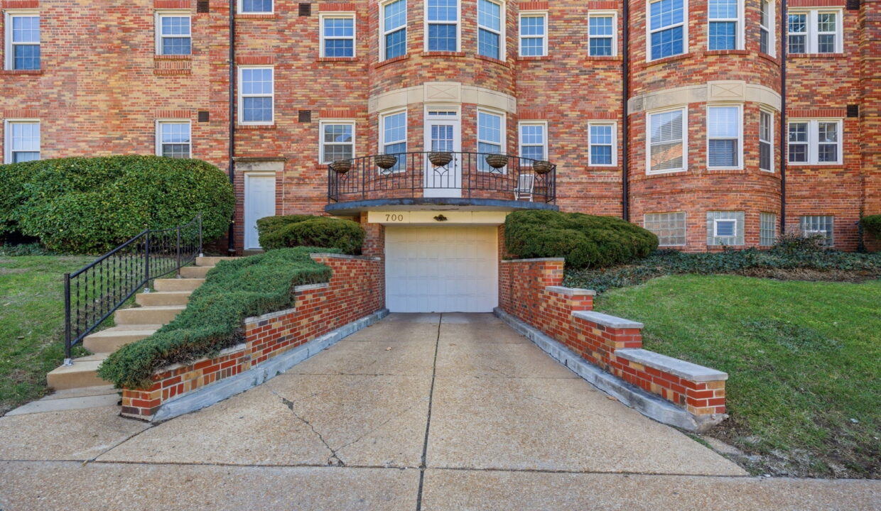 2-web-or-mls-81d3ae15-0a18-41b0-a6e6-04f148ccdbc5