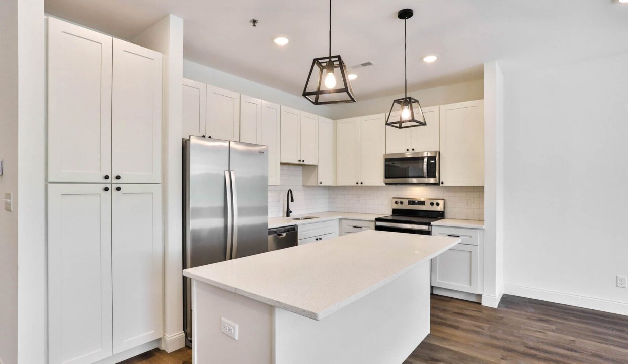 6611 Clayton Rd 27