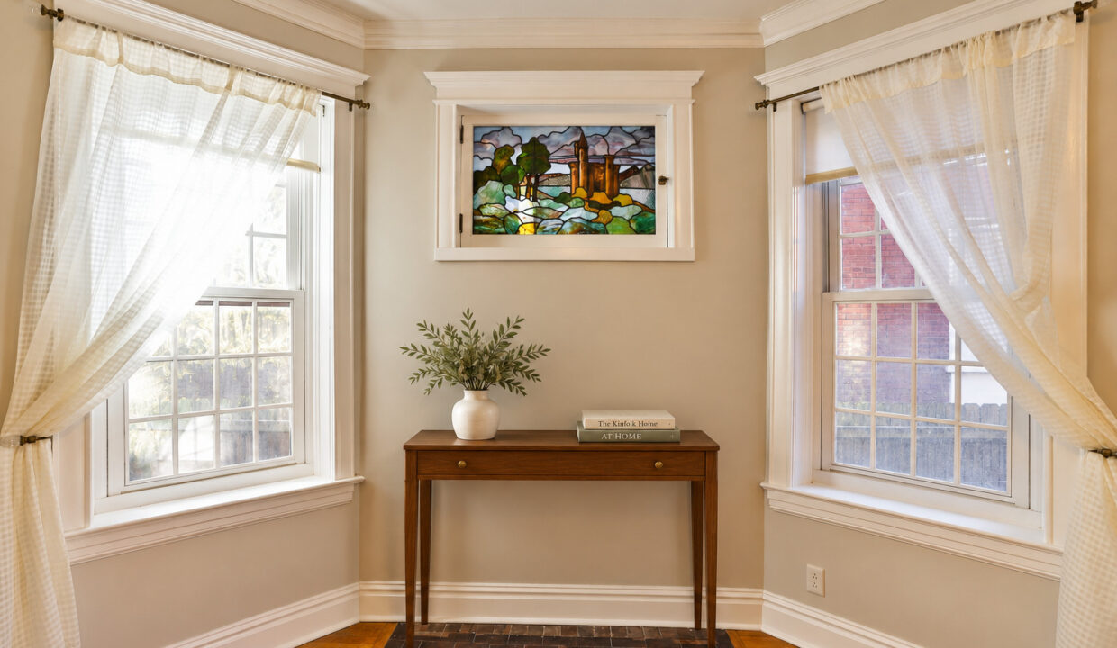 07-6107-waterman-dining-room-stained-glass