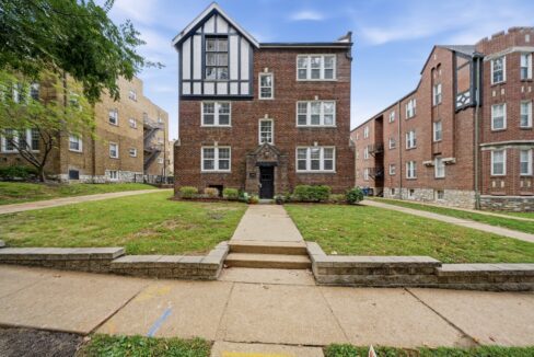 7542 Byron
